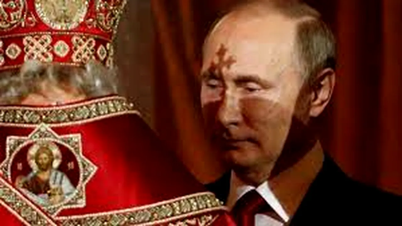 FOTO | Vladimir Putin a participat la slujba de Înviere, oficiată de Biserica Ortodoxă Rusă