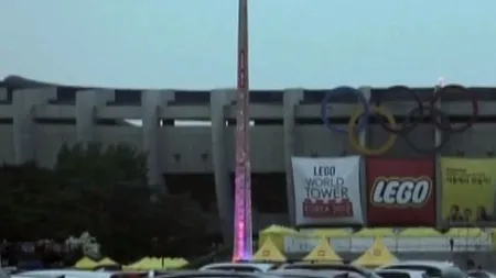 VIDEO. Cel mai înalt turn LEGO din lume, de 31,9 metri, construit în Coreea de Sud