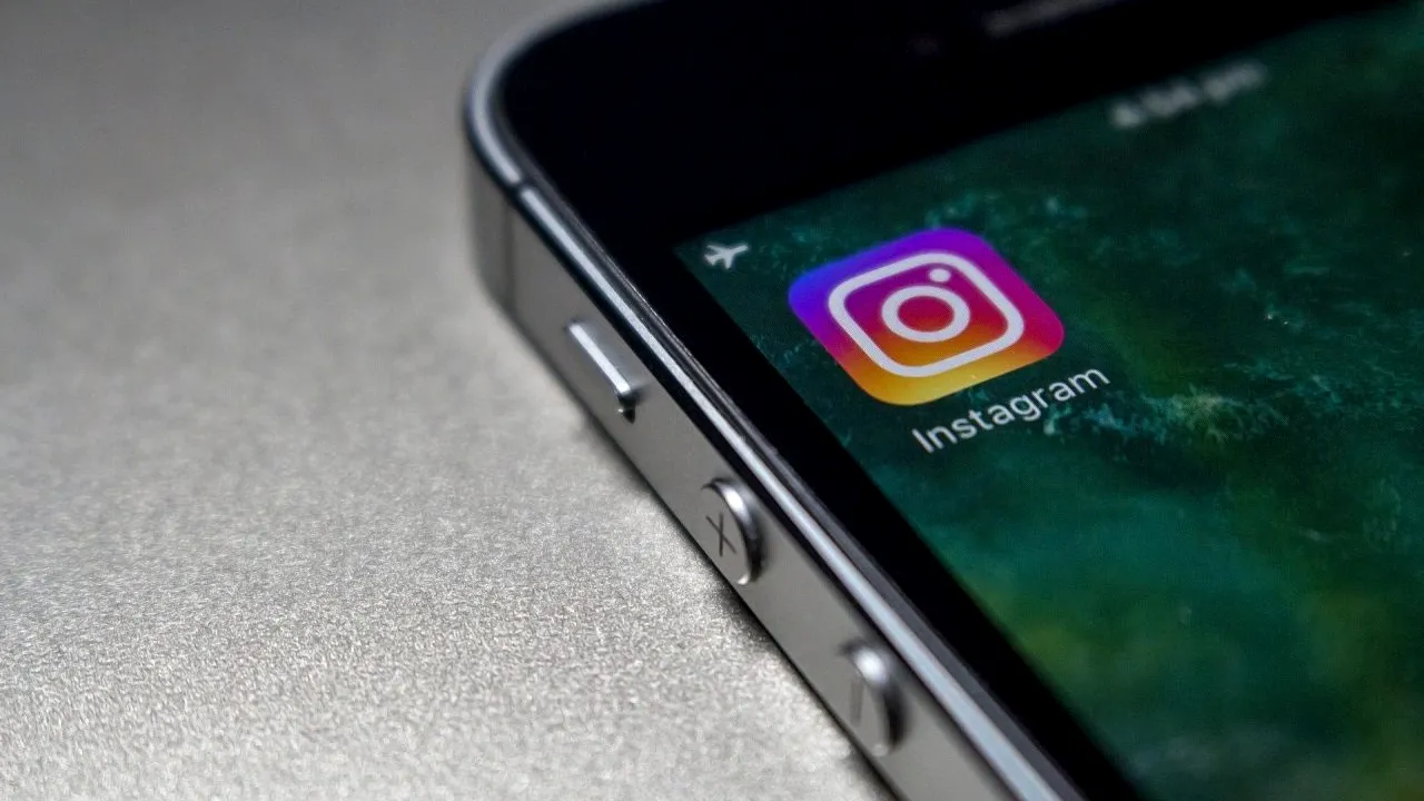 Atenţie la mesajele primite pe Instagram. Avertismentul CERT-RO