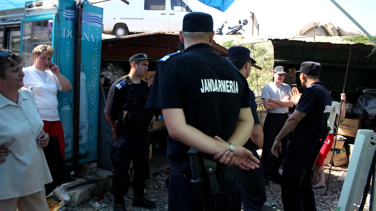 Bazarul din Suceava, unde sunt circa 1.800 de comercianți, închis pentru că nu respectă normele PSI