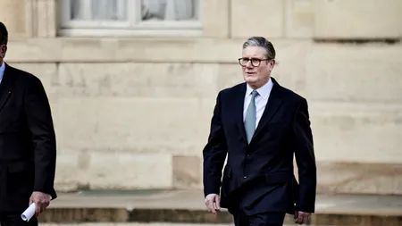 Premierul britanic salută eforturile pentru pace, dar îl apără pe Zelenski, după criticile lui Trump /Este „liderul Ucrainei ales în mod democratic”