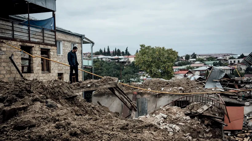 Noi bombardamente în capitala regiunii Nagorno-Karabah, după câteva zile de calm