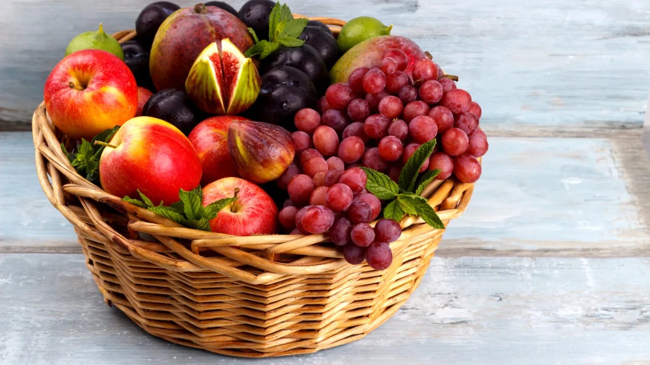 Acest FRUCT diminuează senzația de dulce și te ajută să slăbești. Este o sursă bogată de fibre și vitamine