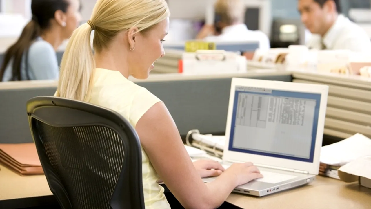 STUDIU. Internetul, în continuare inaccesibil pentru multe femei