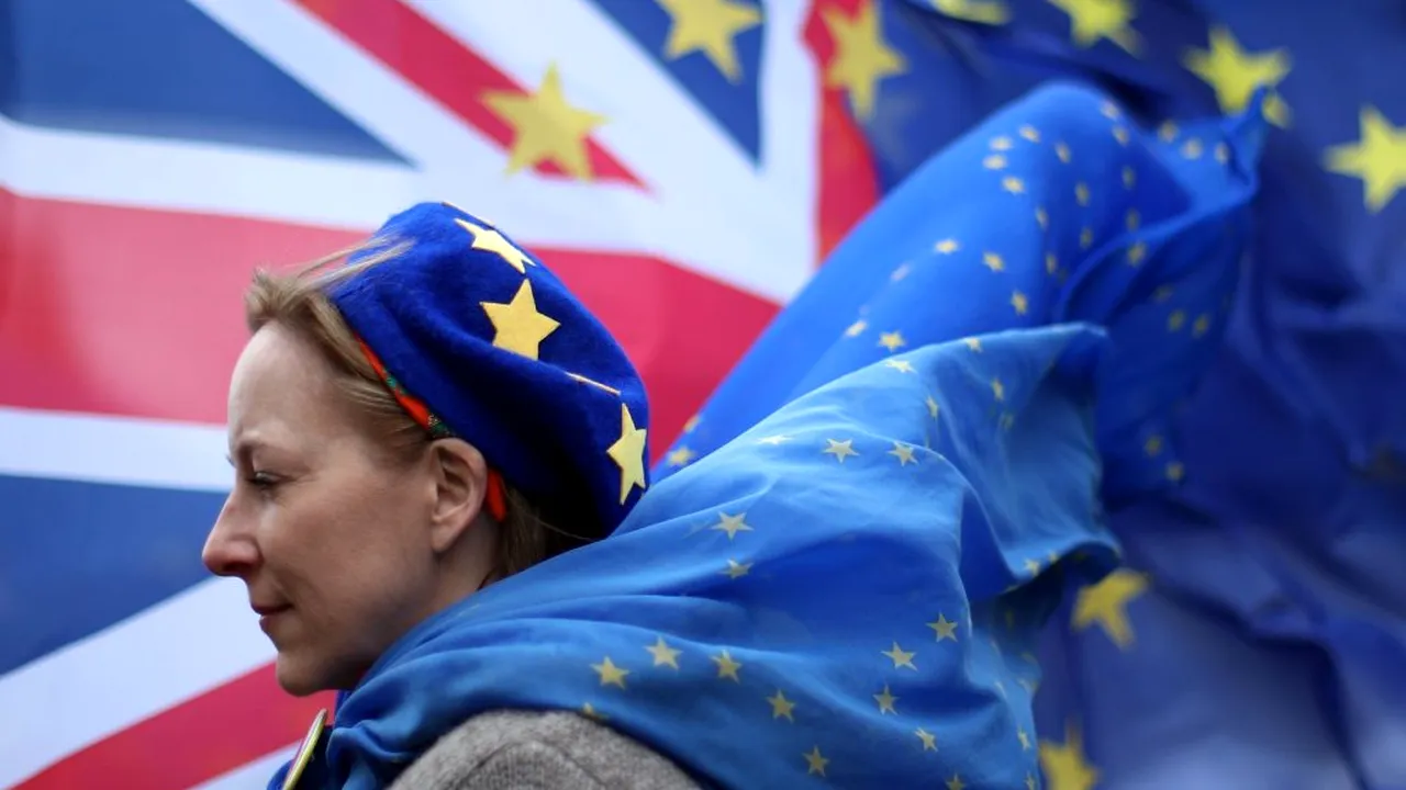 Marea Britanie transmite că va ieși din UE la 31 octombrie în pofida scrisorii trimise de Johnson / UE va decide dacă va permite amânarea Brexit după ce acordul va fi dezbătut în Parlamentul britanic