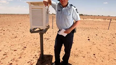 Cel mai singuratic polițist din lume agață arma în cui, după zece ani petrecuți în cel mai izolat loc din Australia

