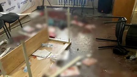 VIDEO | Șoc în Ucraina. Un deputat a detonat 3 GRENADE în timpul unei ședințe de Consiliu, în regiunea Transcarpatia: „Act terorist”