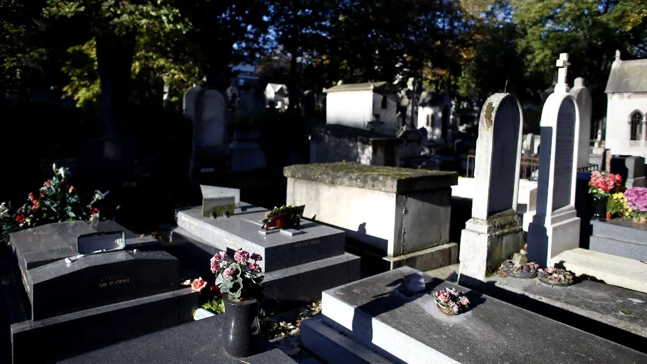 Reacția primarului din Champlan, după ce a fost acuzat că s-ar fi opus înhumării bebelușului rom în cimitirul localității