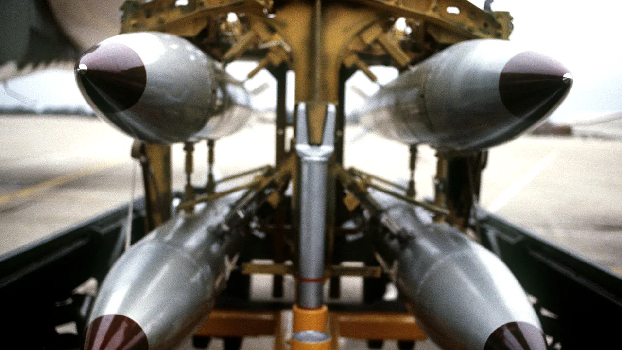 SUA ar transfera armele nucleare din Turcia în România. MAE neagă „ferm