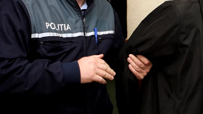 Patru bărbați din Sibiu, acuzați că au bătut un martor într-un proces, prinși și duși la Poliție