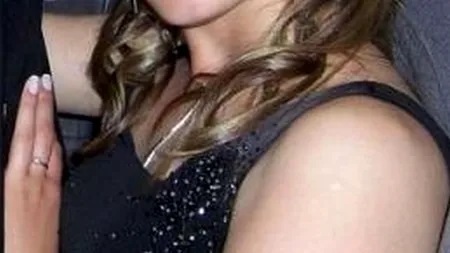 FOTO: Detaliul pe care această femeie l-a omis când a pozat provocator