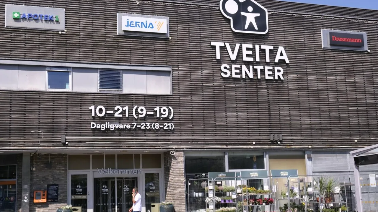 Suspect, ARESTAT în urma atacului armat din centrul comercial din Oslo. Individul s-a predat