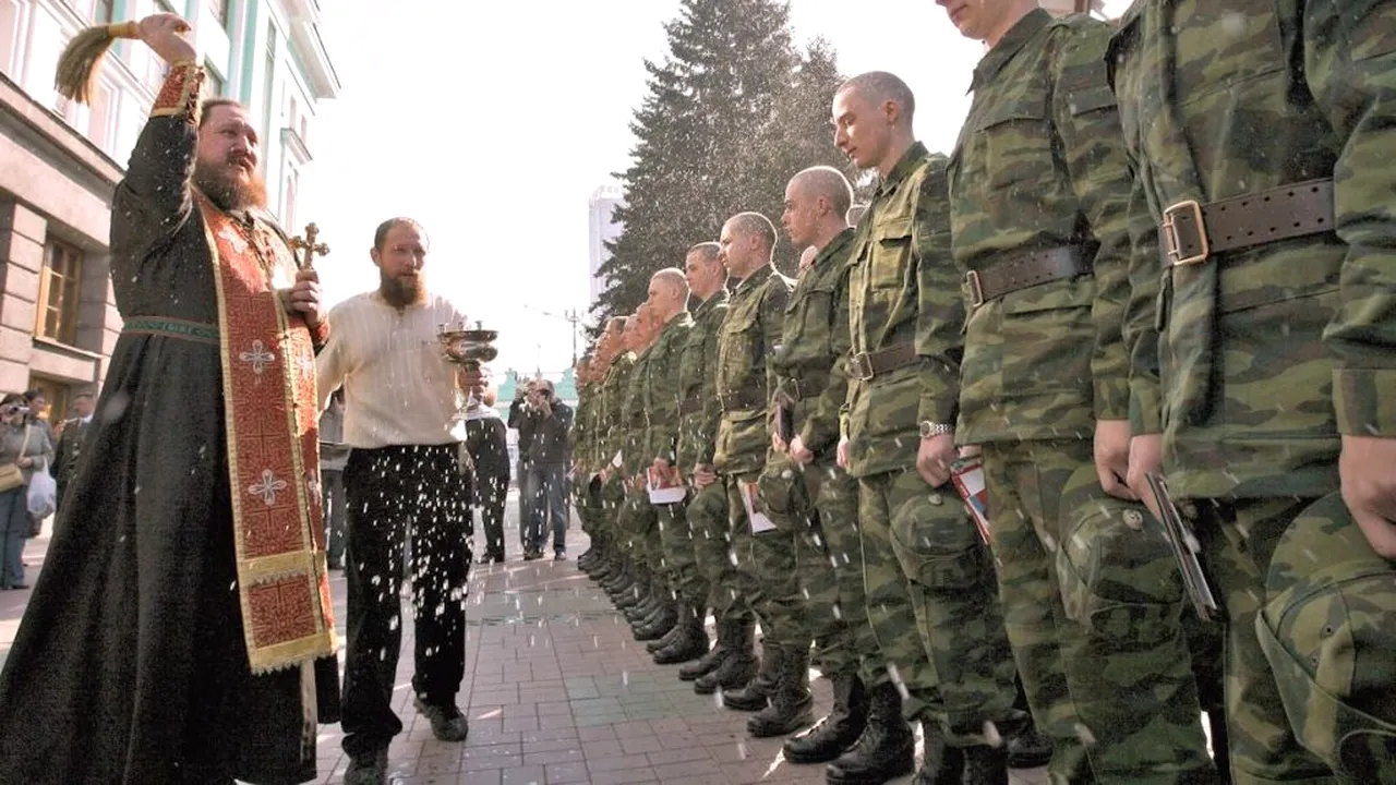 Biserica Ortodoxă Rusă, poziție clară: nu mai folosiți sutane de camuflaj!