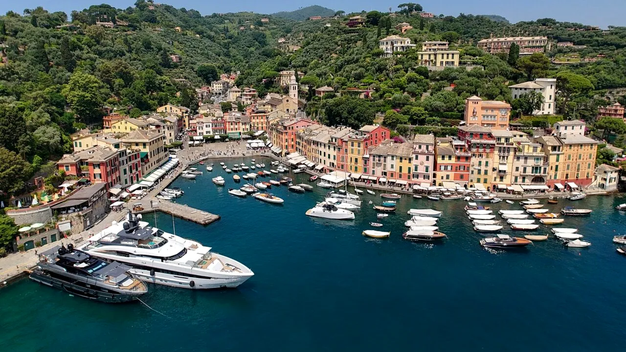Satul de poveste din Italia unde turiștii pot primi amenzi de 275 de euro pentru că stau prea mult la fotografii