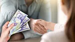 Prime de 1.000 și 1.250 de lei pentru tinerii aflați la primul loc de muncă. Cine ar putea beneficia de bani și în ce condiții