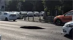 A apărut un crater pe Bulevardul Eroilor din București. Carosabilul s-a surpat