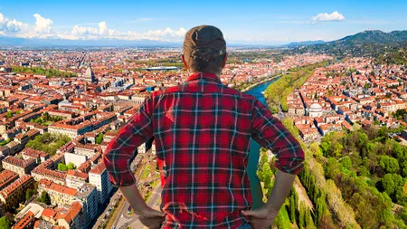 Povestea unui român care a muncit timp de 15 ani în ITALIA: A dormit în gară, a lucrat pe șantier și în fabrici, până când soarta i-a surâs