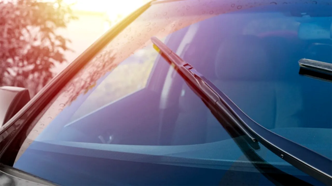 De ce ștergătoarele de parbriz fac zgomot și cum poți scăpa de scârțâit. Trucurile oferite de experții auto