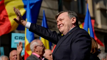 Crin Antonescu și-a depus candidatura la BEC / „România este din nou la RĂSCRUCE”/ Cum a ajuns candidat al coaliției?