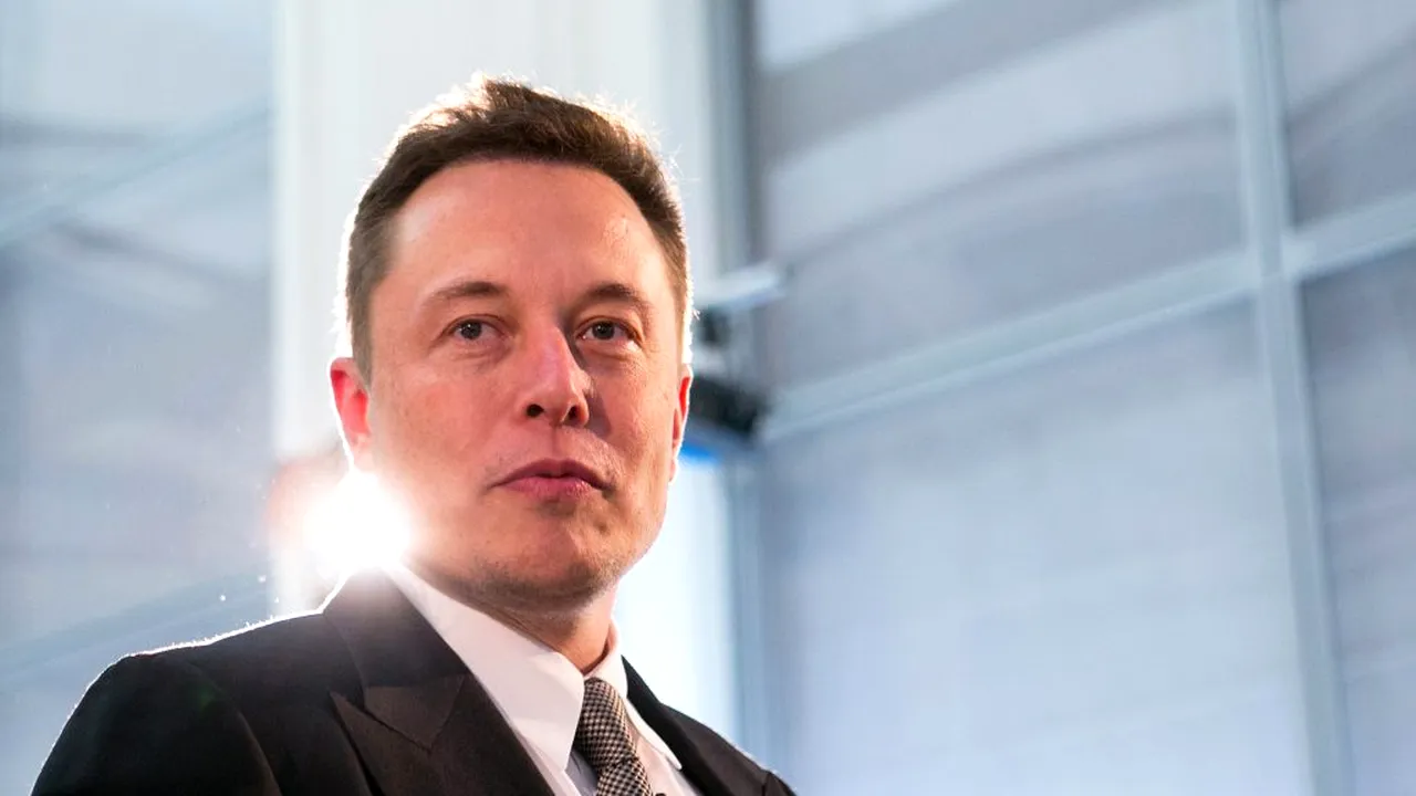 Elon Musk, la un pas să devină cel mai bogat om din lume, devansându-l pe Jeff Bezos