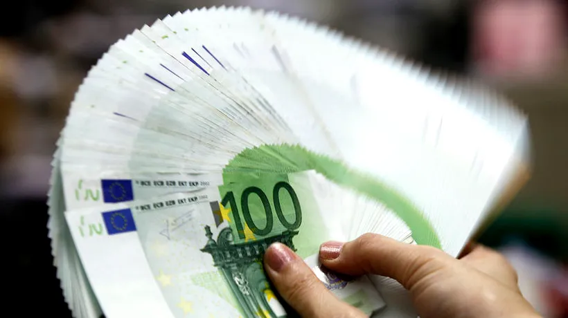 Euro este în CREȘTERE PUTERNICĂ față de dolar, datorită sondajelor privind alegerile din Grecia