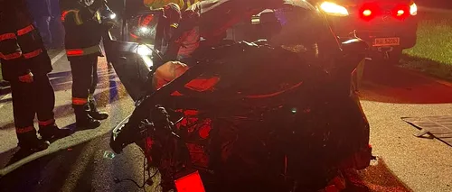 Viteza la volan face din nou victime! Un tânăr de numai 23 de ani a murit prins între fiarele contorsionate ale mașinii pe un drum din Prahova