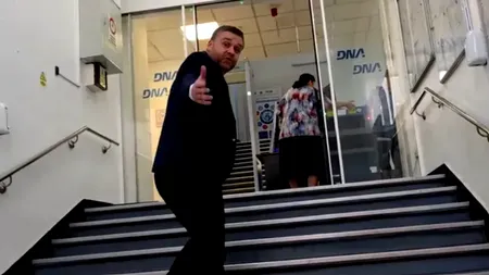 Ciprian Ciucu se apără și spune că este acuzat în urma unor interceptări ale altor persoane care spuneau că primarul ar fi luat mită