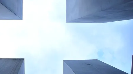 O casă nouă ar putea polua mai mult decât una veche? Emisiile de carbon în sectorul construcțiilor