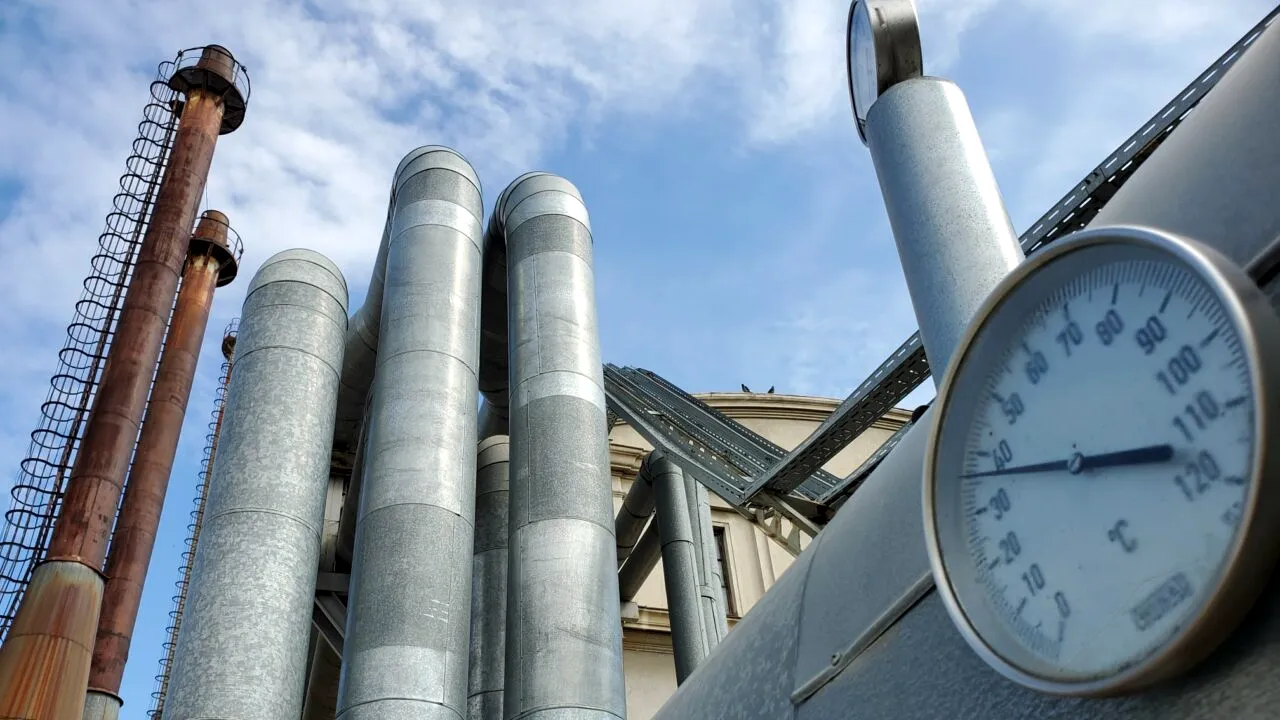 TERMOENERGETICA anunță că sunt probleme cu furnizarea apei calde și a căldurii în sectoarele 4 și 5