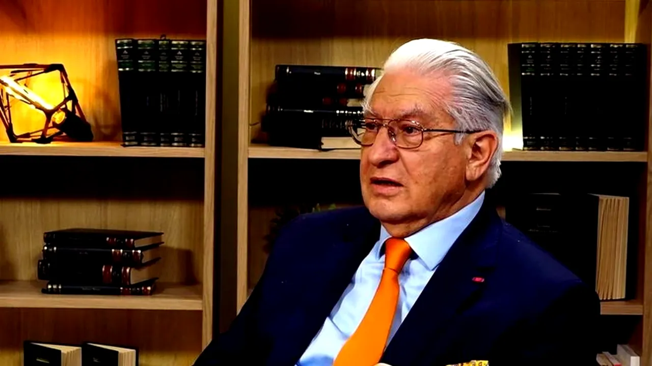 Dr. Vlad Ciurea explică de ce recomandă o linguriță de MIERE zilnic, dar și ce fel de ciocolată putem consuma