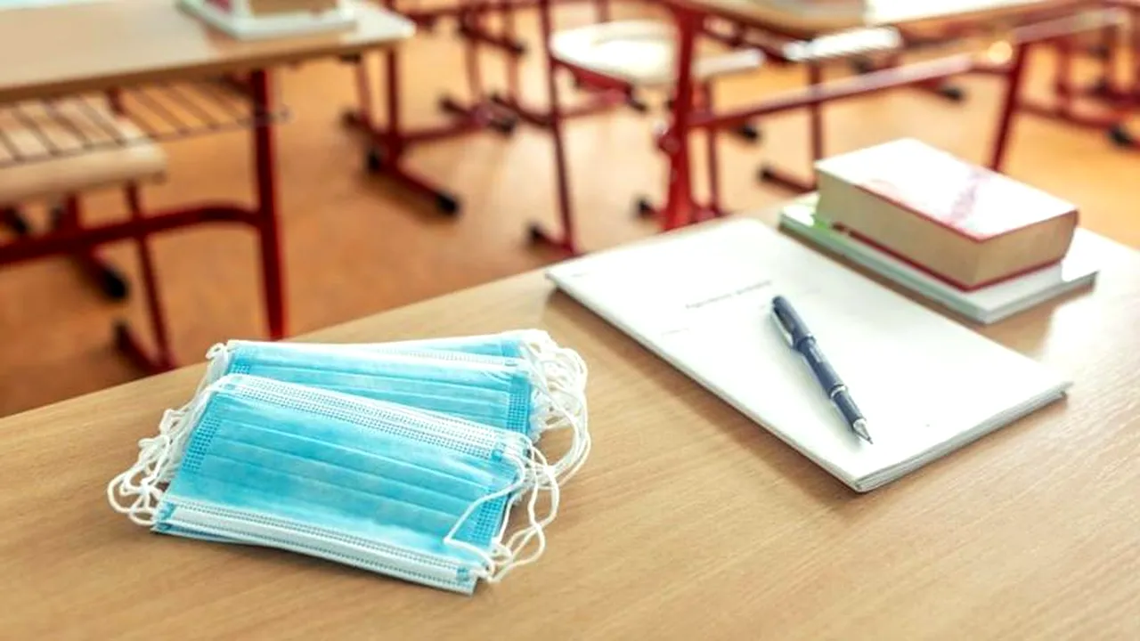 Propunere-șoc în România: elevii să intre în vacanța de vară de acum: „Astfel, se va ieşi din perioada gripei sezoniere”