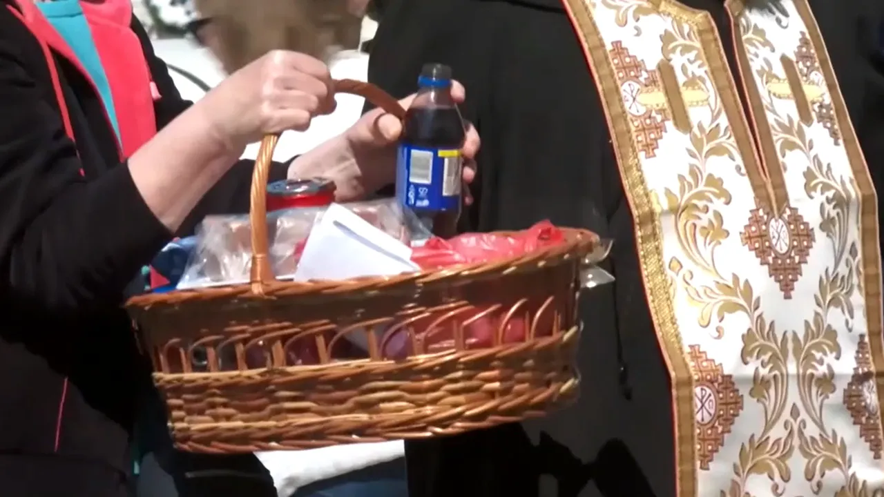 Când sunt moșii de toamnă anul acesta. Ce alimente nu trebuie să lipsească de la pomana oferită de Sâmbăta Morților