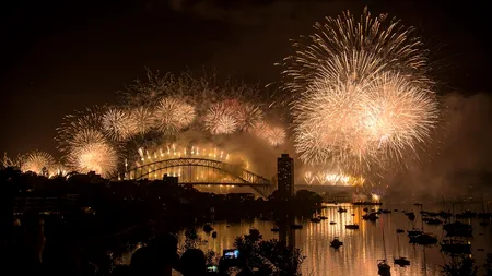 Omicronul limitează petrecerile de Anul Nou în toată lumea, dar Africa de Sud oferă speranță