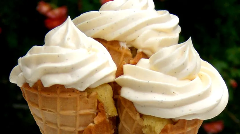 Ingredientele INTERZISE care se găsesc în 90% din înghețata care se vinde în România