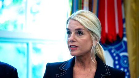 Pam Bondi, fosta șefă a Justiției din SUA, diagnosticată cu cancer tiroidian. JD Vance: „Pam a fost un atu extrem de valoros pentru echipa lui Trump”