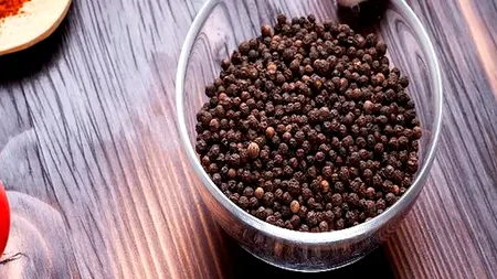 Care sunt beneficiile piperului. Condimentul are numeroase avantaje pentru organism