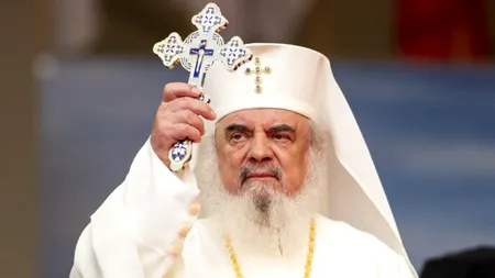 Patriarhul Daniel a sfințit Marea Apă la Catedrala Patriarhală. 10.000 de litri de Agheasmă Mare vor fi distribuiți credincioșilor