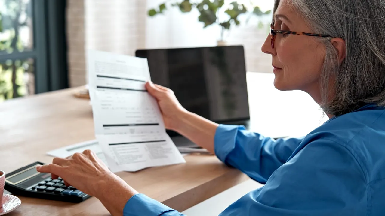 Cum poate fi încasată pensia din România în străinătate. Condițiile de acordare și documentele necesare