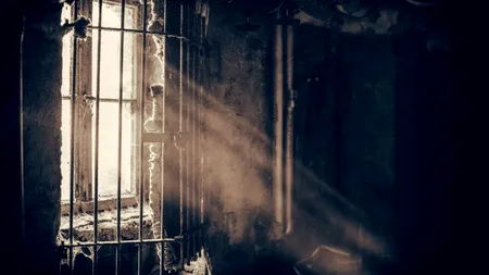 IZOLAREA. Cel mai mare experiment psihologic din lume. Aproximativ 2,6 miliarde de oameni - o treime din populația lumii - trăiesc în izolare. Simptomele depresiei, generate de izolare, prezente până la trei ani după încetarea izolării