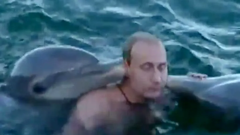 Vladimir Putin, filmat în timp ce înoată cu delfinii într-o stațiune cubaneză - VIDEO