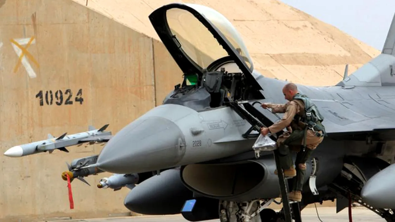 Forțele aeriene irakiene au lansat primele atacuri cu avioane F-16 împotriva ISIS
