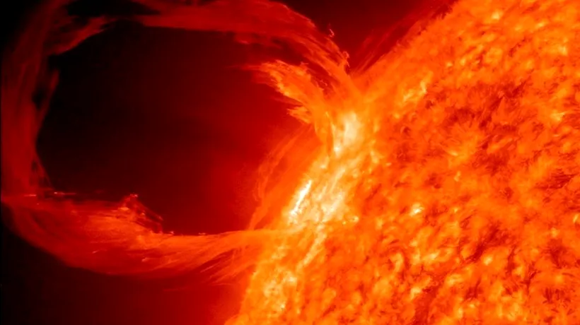 Radiația emisă de un bici solar cu o dimensiune de peste 800.000 de km se îndreaptă spre Terra. VIDEO