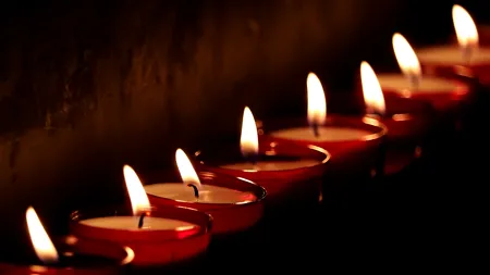 Sicriul cu trupul neînsuflețit al poetului Ion Horea a fost depus sâmbătă la capela Bisericii Dichiu