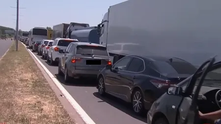 Vacanță cu NERVI și claxoane, pe la Giurgiu-Ruse. Care sunt rutele alternative la „Podul Prieteniei”, unde se stă și 6 ore la cozi de 3 km