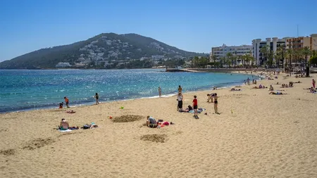 Ce a PĂȚIT o turistă din România la un hotel din Albania: „Ne-au anunțat cu 10 zile înainte”