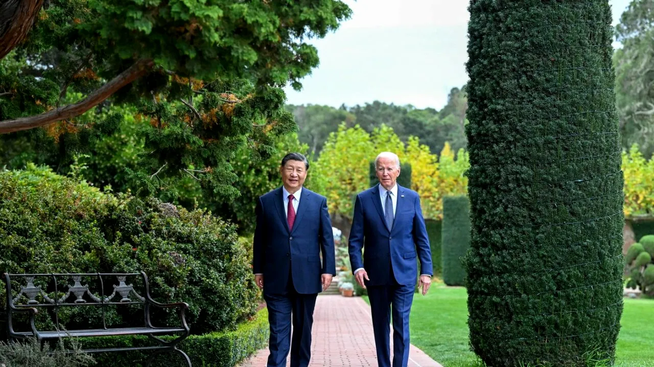 Biden a discutat cu Xi Jinping despre starea relațiilor SUA-China și despre tensiunile geopolitice /Liderul chinez vrea evitarea ”confruntărilor”