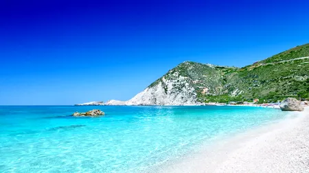 UTIL. Ce se întâmplă cu românii diagnosticați cu COVID-19 în timpul vacanței în Grecia