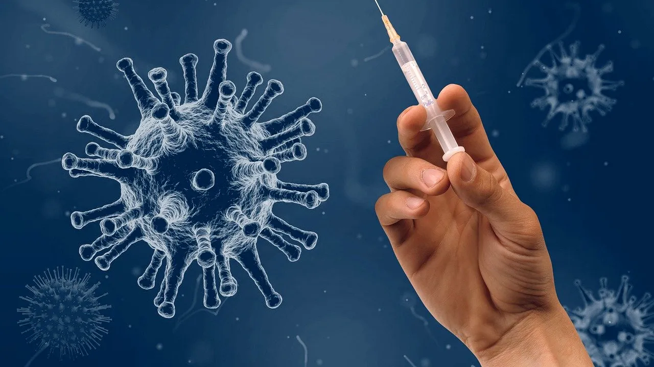 8 ȘTIRI DE LA ORA 8. Companiile mari din Cluj își vaccinează angajații pe cheltuiala proprie, cu serul AstraZeneca furnizat de stat