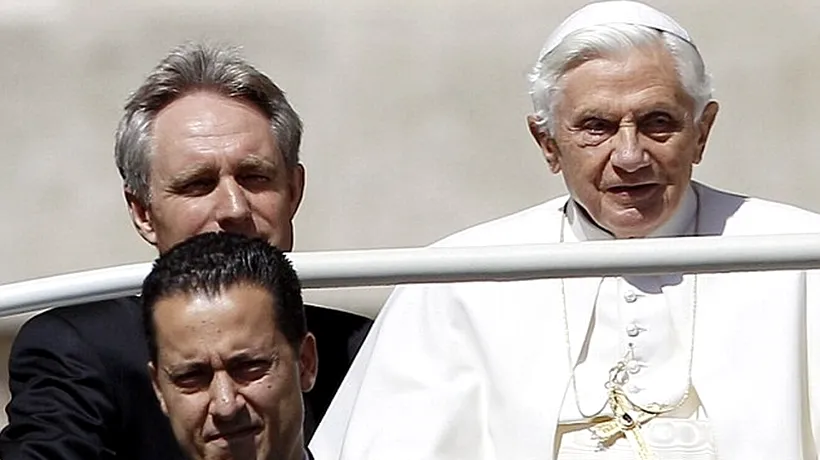 SCANDAL LA VATICAN: cel mai apropiat colaborator al Papei Benedict, ARESTAT chiar la ordinele Suveranului Pontif