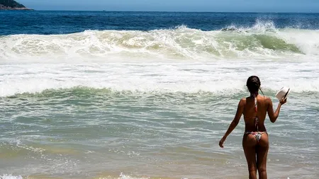 ZILE LIBERE 2015. Câte zile libere care nu pică în weekend au mai rămas până la sfârșitul anului